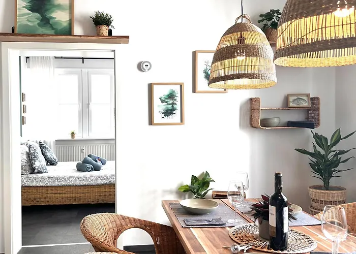 Cozee - The Oasis Apartment